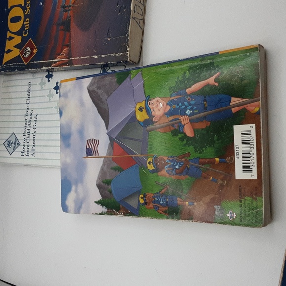 Vintage Cub Scout Books From Late 80s-Late 90s - Picture 5 of 8